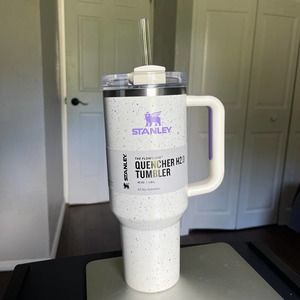 ✨ NEW ✨ Stanley Quencher H2.0 Stainless Steel Tumbler 40oz Cream Speckle